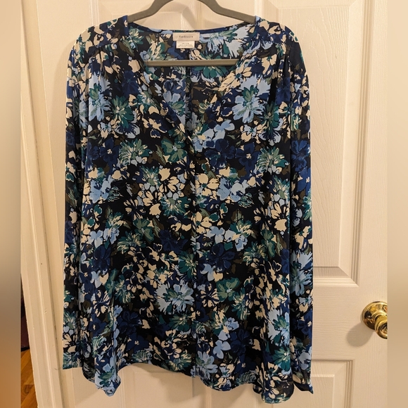 Van Heusen Tops - 🔴3/$15. Van Heusen blue, floral, long sleeve blouse, size XXL